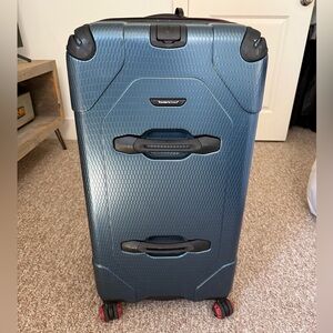 Traveler's Choice Hardside Spinner Trunk Luggage  Blue